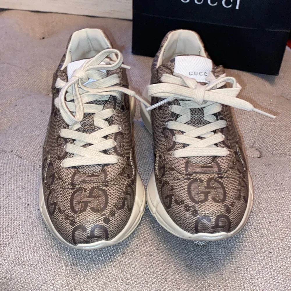 Gucci Macro Supreme Beige Ebony low top Sneakers - Picture 4 of 17